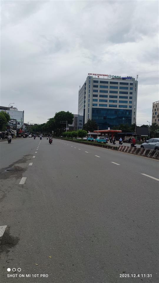 Nhà cần bán gấp mặt tiền đường tô ký đối diện phần mềm quang trung q12