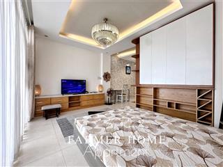 Làm ở etown ở penhouse này! 90m2 full gỗ, đi bộ 5 phút, lại gần sân bay tsn