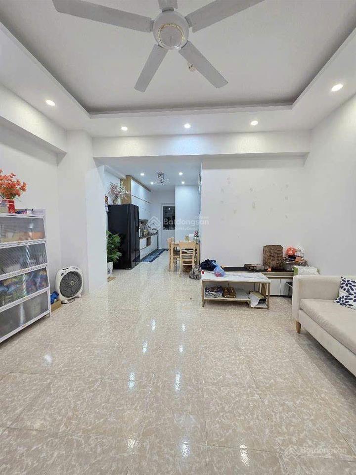 Căn hộ tòa 30t2 mạc thái tổ, cầu giấy 76m 3 ngủ, 2wc tầng cao căn góc rộng, thoáng vip