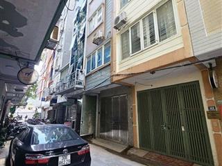 Sát mặt phố trần quốc hoàn 40m 6tầng  mặt 4m đường rộng trước nhà 5m phân lô ô tô chạy quanh