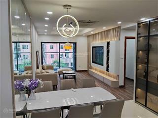 Căn hộ goldmark tòa s1  115m 3ngủ, 3wc 2 ban công  full nội thất, các phòng đều có cửa sổ