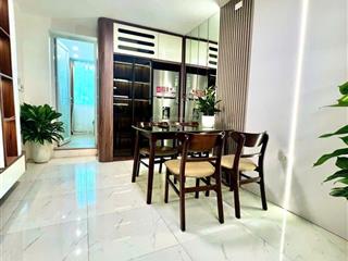 Tập thể đồng xa mai dịch diện tích sử dụng 70m2 2 phòng ngủ  2 wc, 3 mặt thoáng, ban công rộng