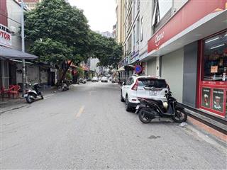 Phố xuân thủy  35m 6 tầng thang máy, mới kính kong  full nội thất vị trí gần trường đại học