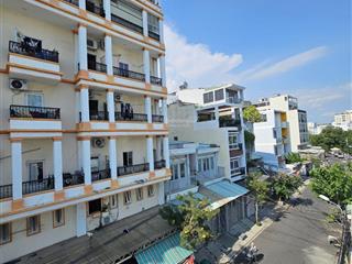 Bán gấp nhà mặt tiền đường số 53, phường bình thuận, quận 7  diện tích rộng, giá tốt