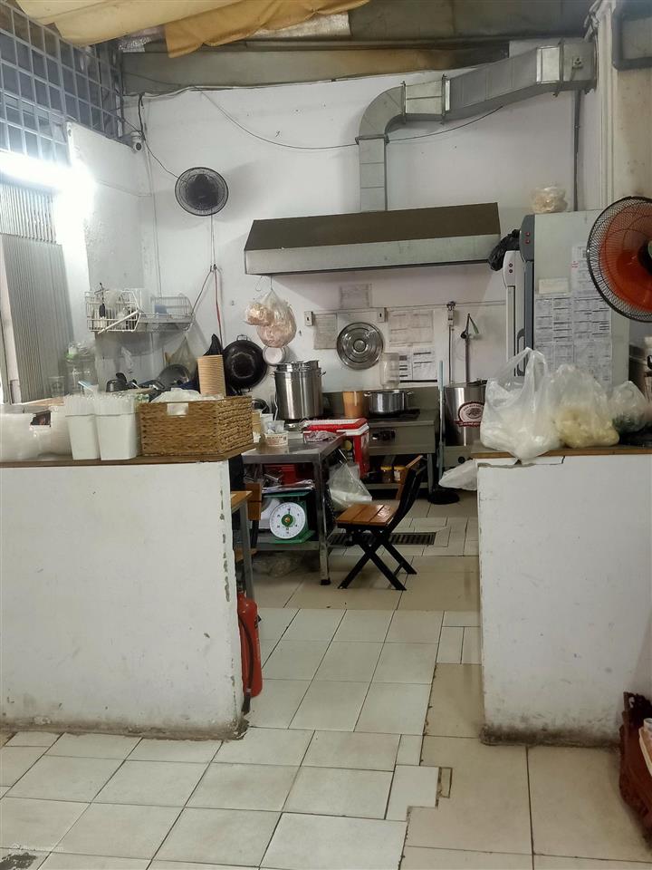 Kiot kinh doanh hoàng diệu phú nhuận, gần centre point, đại học kinh tế, khách sạn mường thanh