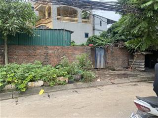 Chính chủ gửi bán lô đất 65m2 mặt đường an dương vương vị trí siêu đẹp ô tô tránh có vỉa hè