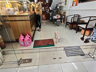 18 - CG: Cho thuê nhà mặt tiền Đề Thám 17 triệu
