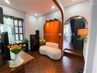 Khai trương phòng studio tách bếp bancol full nt gần cầu vượt 3/2, đh ueh, hsu, bk, ump, huflit