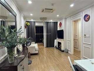 Chuyển nhượng căn hộ 2 phòng ngủ 70m2 tại hòa bình green city  view sông hồng