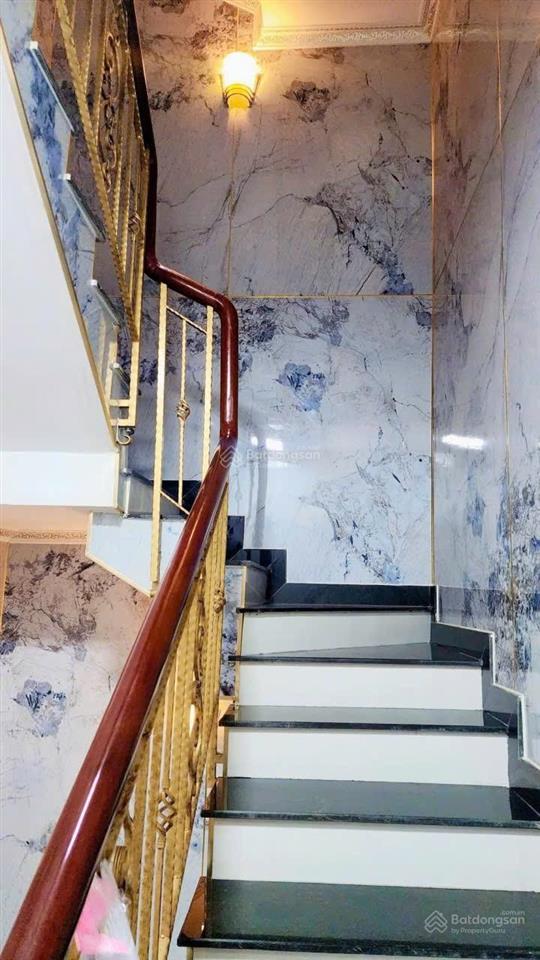 Bình tân nhà 4 tầng, 64m2, shr hoàn công đủ 4pn 4wc hẻm xe hơi giá 6,5tỷ