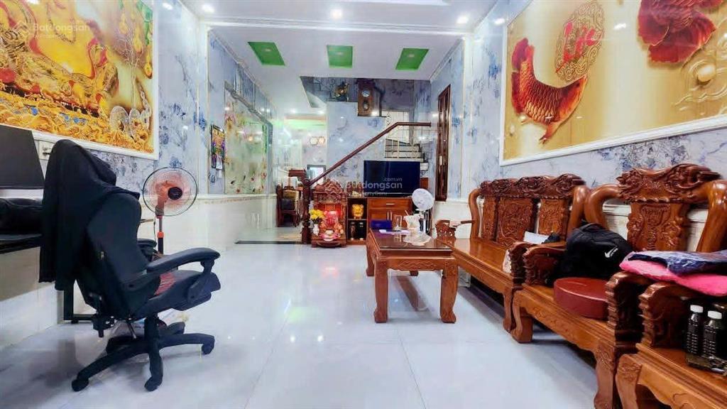 Bình tân nhà 4 tầng, 64m2, shr hoàn công đủ 4pn 4wc hẻm xe hơi giá 6,5tỷ