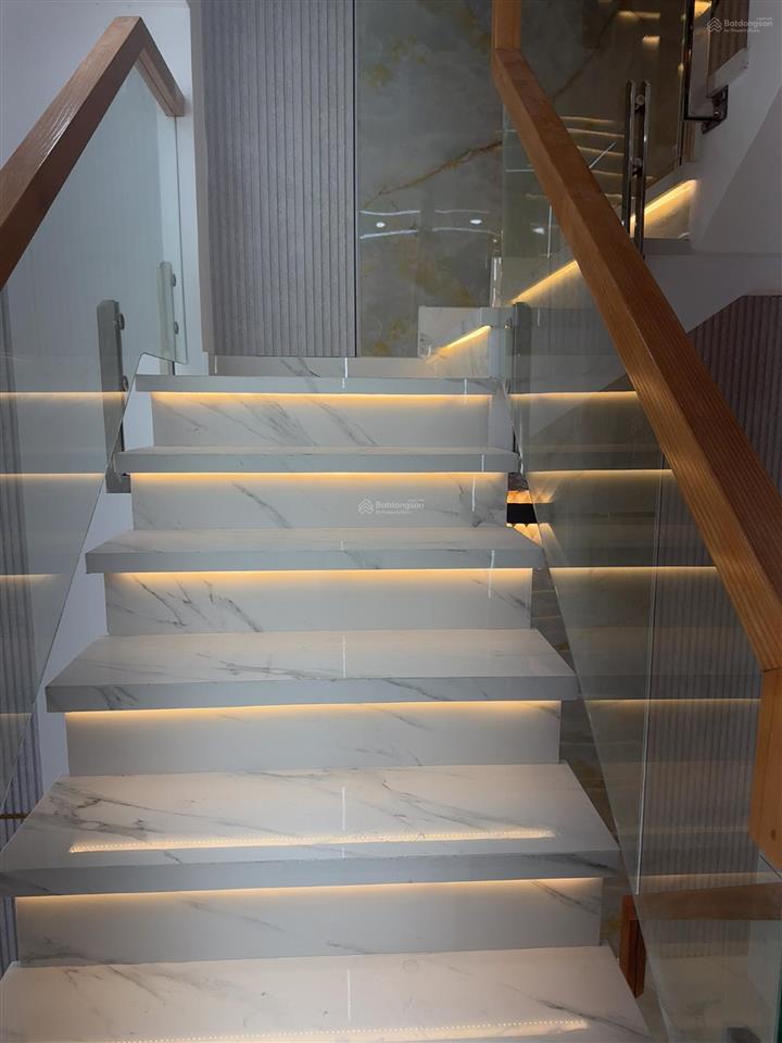 Bình tân nhà 4 tầng 52m2 shr hoàn công đủ 4pn 4wc hẻm xe hơi giá 6,6tỷ