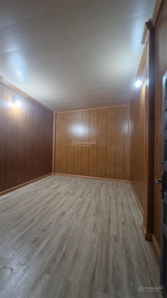 Hóc mônnhà c4 100m2 sổ hồng riêng
ngang 3.9 x30m 1khách + bếp +2 phòng ngủ.đường ô tô.
giá 3.7 tỷ