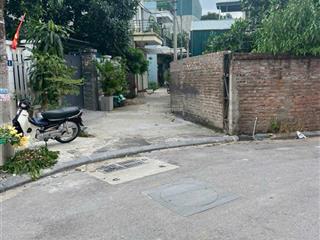 Siêu phẩm giá rẻ kịch sàn  đất đẹp vuông vắn 60m2, cự khối  long biên  vị trí vàng khó tìm
