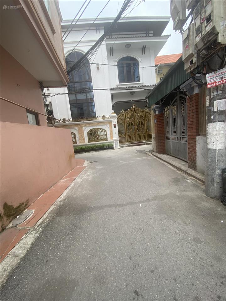 Hiếm  bán gấp duy nhất lô đất 39m2 sát phố ngô xuân quảng  trâu quỳ, gia lâm