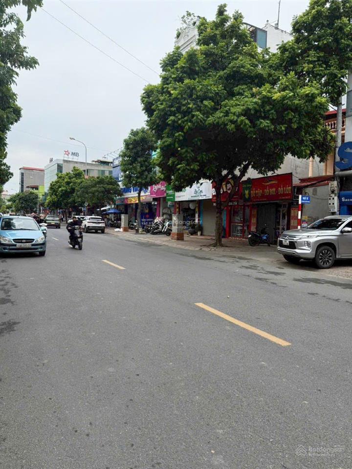 Siêu phẩm đất phố 95m2 ngô xuân quảng  trung tâm gia lâm, có nhà cho thuê, sổ đỏ chính chủ!