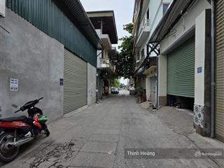 Bán đất cự khối 70m mt4,5 oto vào đất trong đê.