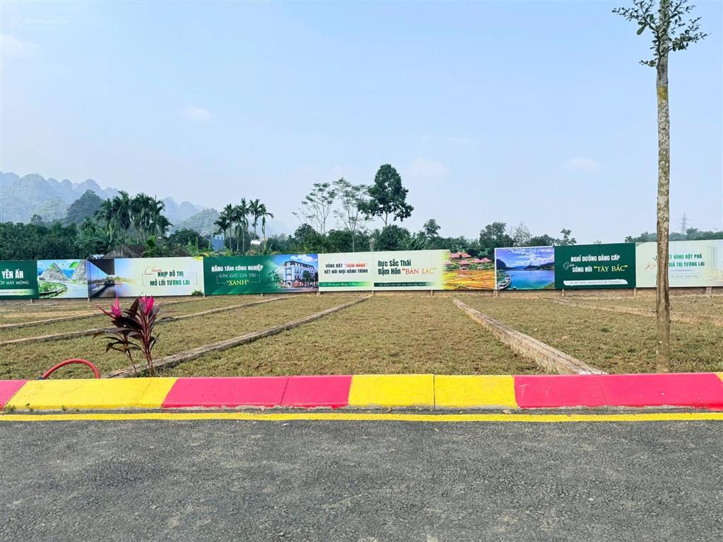 Chính chủ bán đất trung tâm thị trấn gần trường chợ uỷ ban sat đường ql21 & hcm chỉ 10p tới khu cn