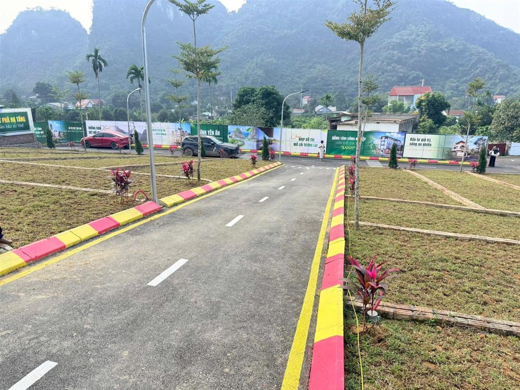 Chính chủ bán đất trung tâm thị trấn gần trường chợ uỷ ban sat đường ql21 & hcm chỉ 10p tới khu cn