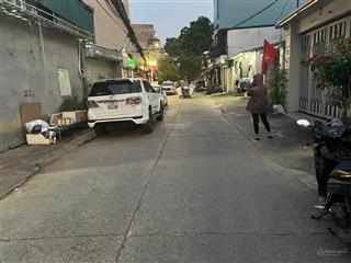 Chủ có việc  cần tiền giảm sốc 600tr  nhà phố phân lô  ngọc thuỵ bồ đề  dt 50m2 vuông vắn