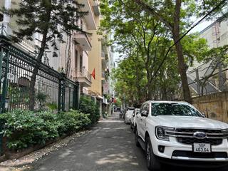 Bán toà văn phòng 9 tầng phố láng hạ  dòng tiền 1.8 tỷ / năm  giá hợp lý