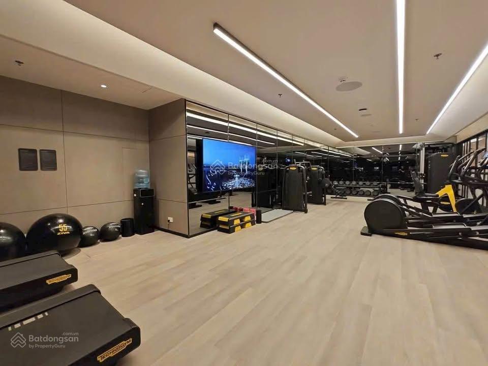 Cho thuê 2pn full nội thất 6* đến từ ý. diện tích 151m2  căn hộ thiết kế vòng cung cực kỳ đẹp
