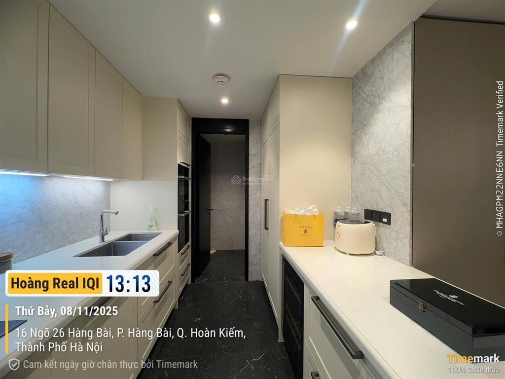 Suất ngoại giao  rẻ nhất thị trường  độc quyền 3pn full nội thất, đã có sổ hồng giá chỉ 88 tỷ