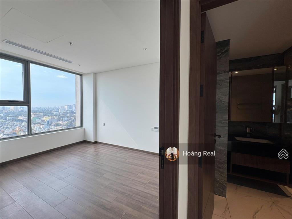 Suất ngoại giao chiết khấu 15,8%  căn 3pn 132m2  sổ hồng riêng. chỉ từ 118tr/m2 đơn giá quá tốt