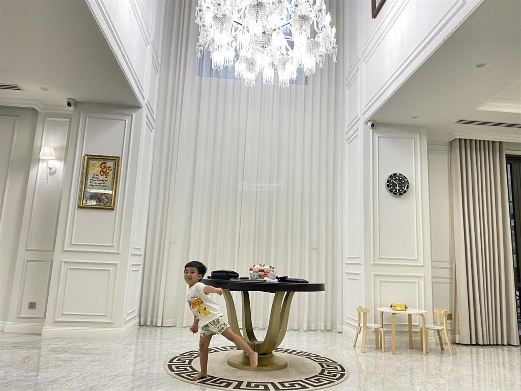 Kẹt tiền! bán gấp căn biệt thự đơn lập góc 2 mặt tiền hiếm có tại vinhomes tân cảng. giá bán t10/26