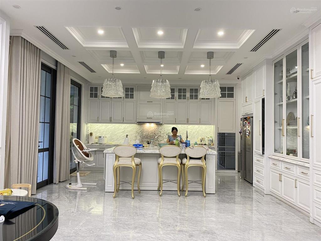 Kẹt tiền! bán gấp căn biệt thự đơn lập góc 2 mặt tiền hiếm có tại vinhomes tân cảng. giá bán t10/26