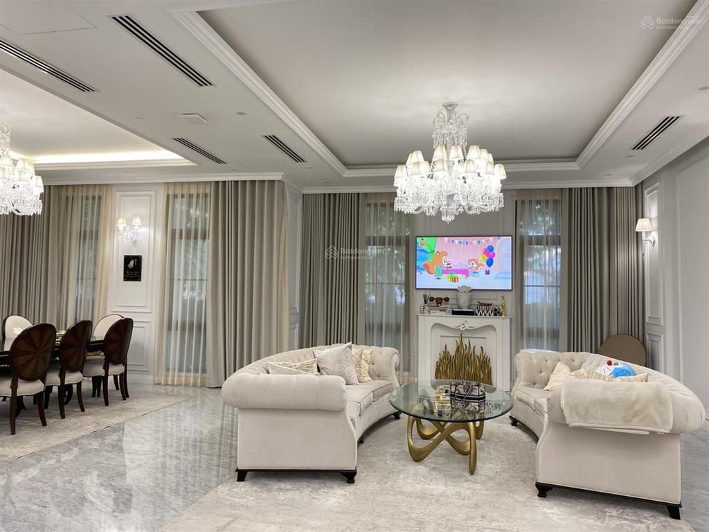 Kẹt tiền! bán gấp căn biệt thự đơn lập góc 2 mặt tiền hiếm có tại vinhomes tân cảng. giá bán t10/26