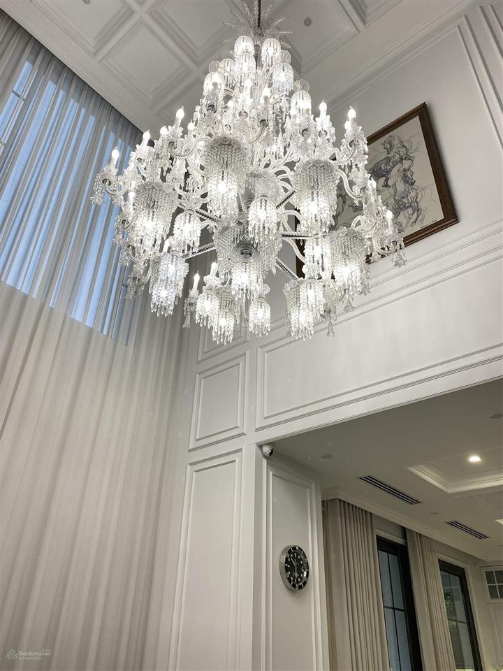 Kẹt tiền! bán gấp căn biệt thự đơn lập góc 2 mặt tiền hiếm có tại vinhomes tân cảng. giá bán t10/26