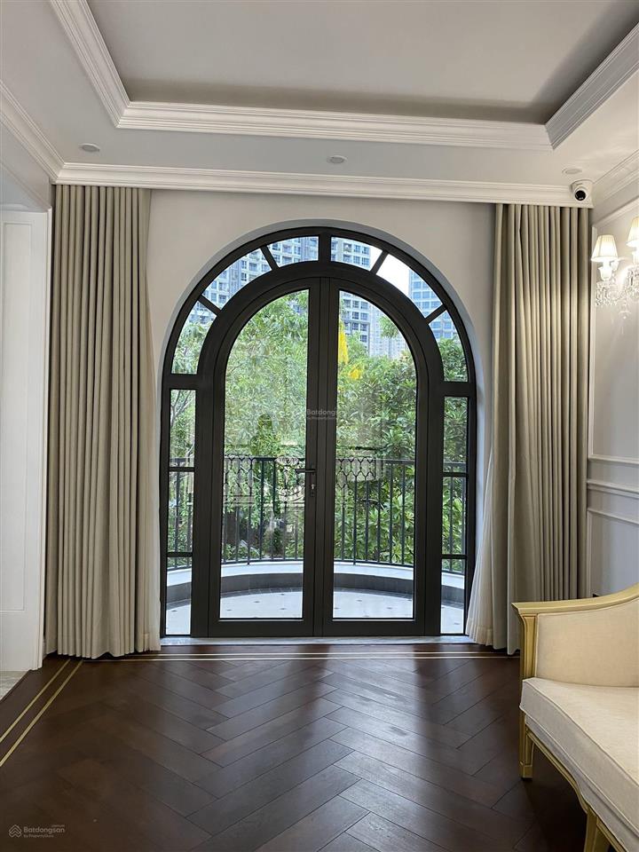 Kẹt tiền! bán gấp căn biệt thự đơn lập góc 2 mặt tiền hiếm có tại vinhomes tân cảng. giá bán t10/26