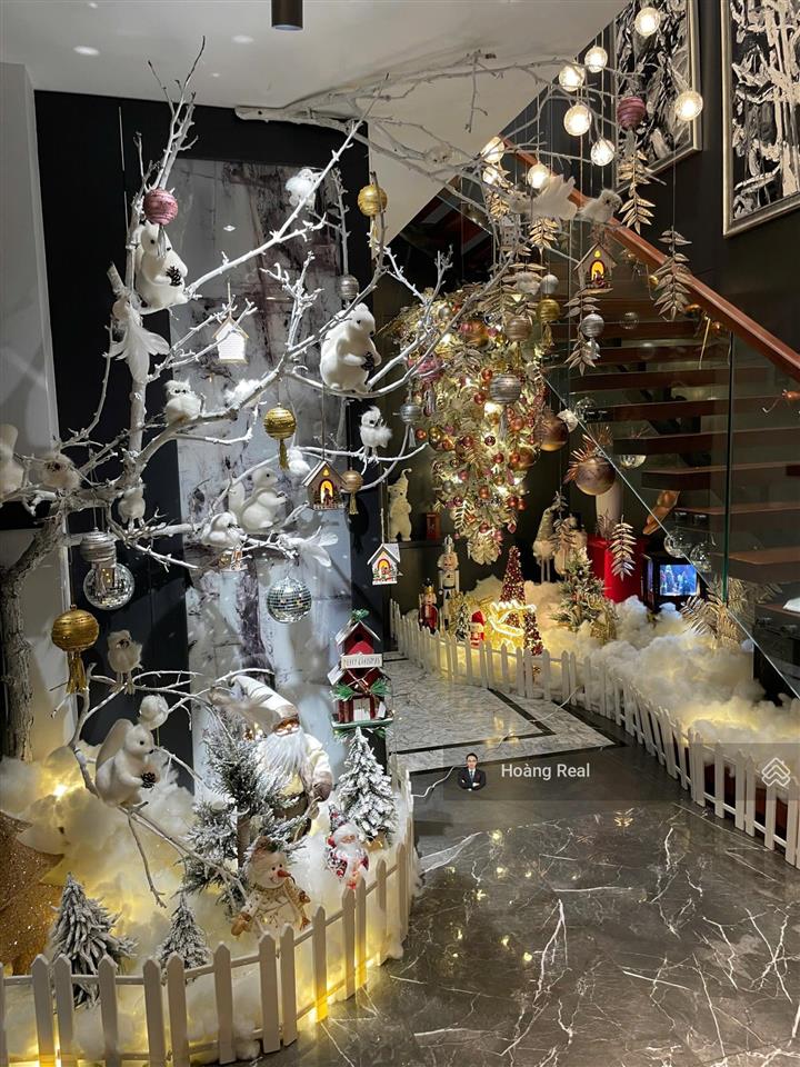 Duy nhất  cho thuê penthouse duplex 260m2  thiết kế thành 3pn  full nội thất  view ôm sông hồng