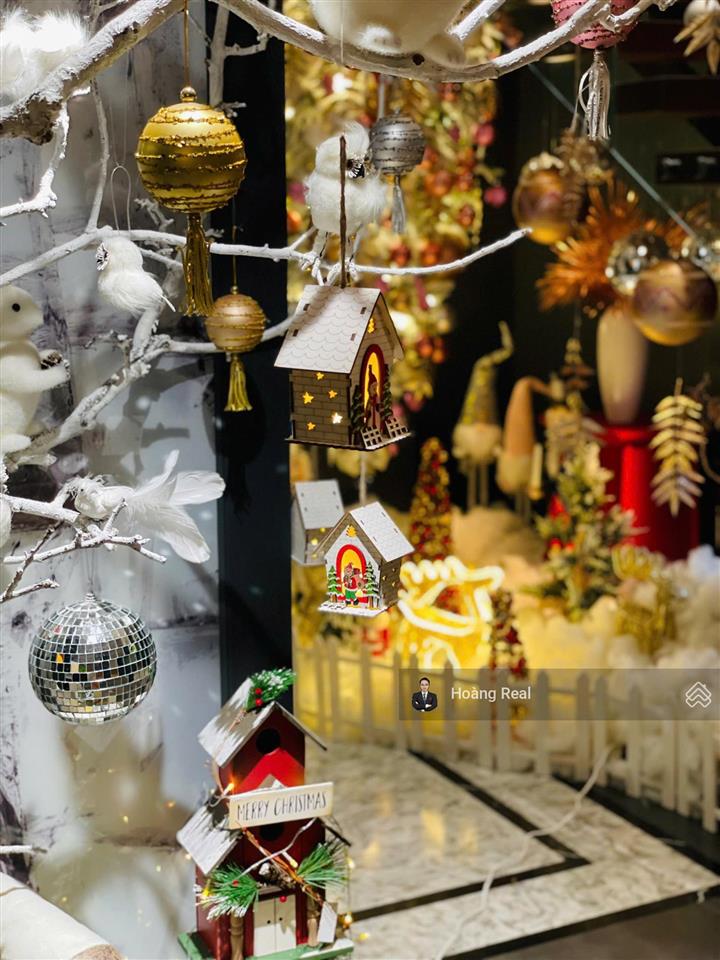 Duy nhất  cho thuê penthouse duplex 260m2  thiết kế thành 3pn  full nội thất  view ôm sông hồng