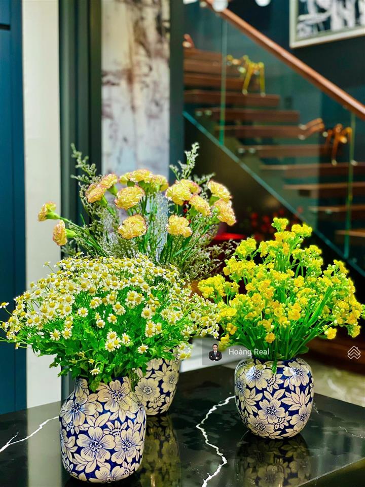 Duy nhất  cho thuê penthouse duplex 260m2  thiết kế thành 3pn  full nội thất  view ôm sông hồng