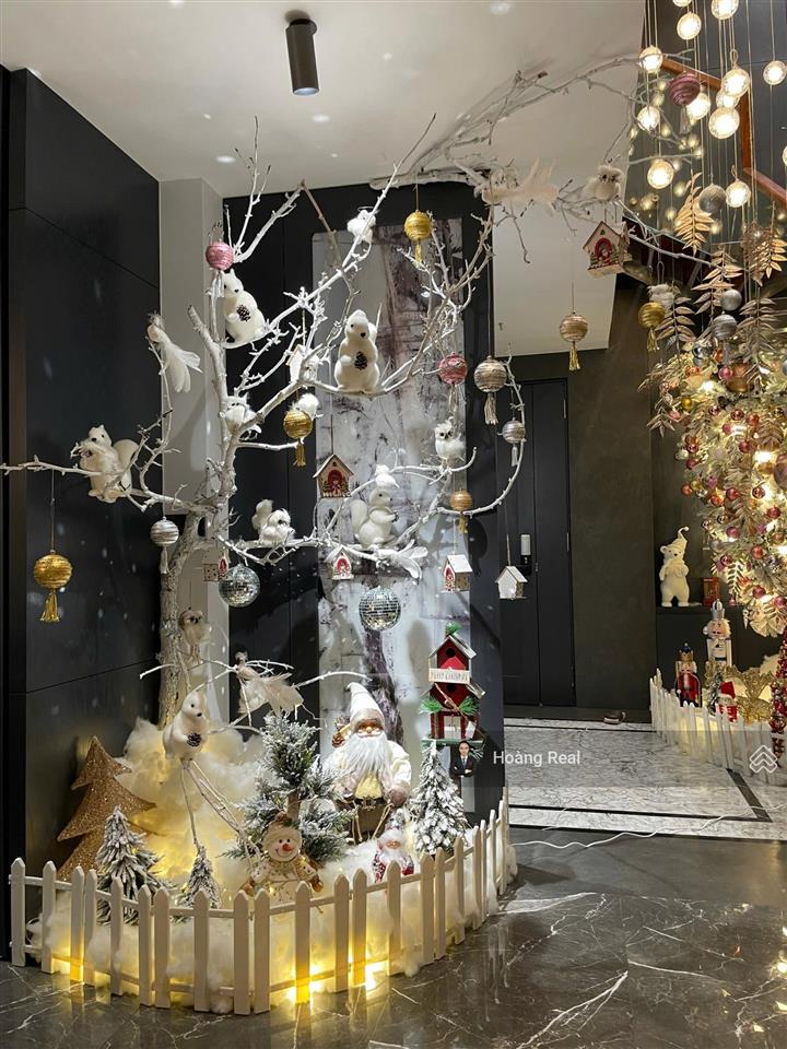 Duy nhất  cho thuê penthouse duplex 260m2  thiết kế thành 3pn  full nội thất  view ôm sông hồng