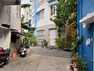 Bán nhà 1 trệt 3 lầu 39.4m2 hẻm xe hơi đường đoàn thị điểm p.1 q.pn giá 8.8 tỷ