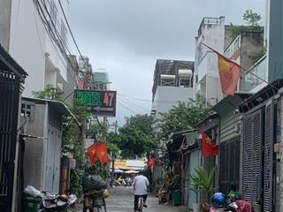 Bán nhà 3 tầng gần ngã 3 lò lu  lã xuân oai, hẻm xe hơi thông giá 6,7 tỷ/68m2