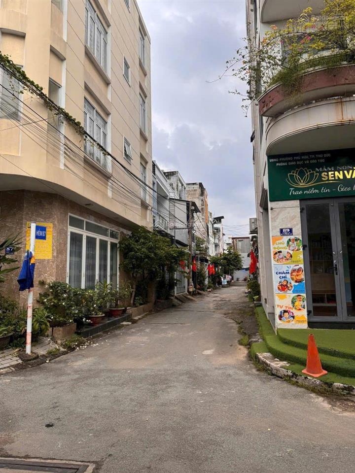 Bán nhà phú hữu quận 9, nhà cấp 4 có gác, hẻm xe hơi 51m2