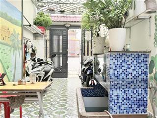 Hẻm xe hơi thông, 105m2, 3 ngủ, nguyên hồng, hơn 7 tỷ thương lượng