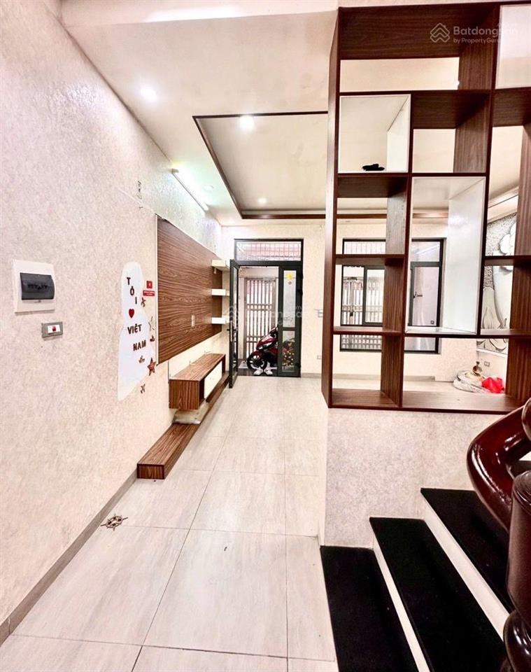 Siêu phẩm. 68m. 5 tầng. 12 tỷ ngõ rộng 3m. nông. nở hậu. dân xây. full nôi thất. mỹ đình. phú mỹ.