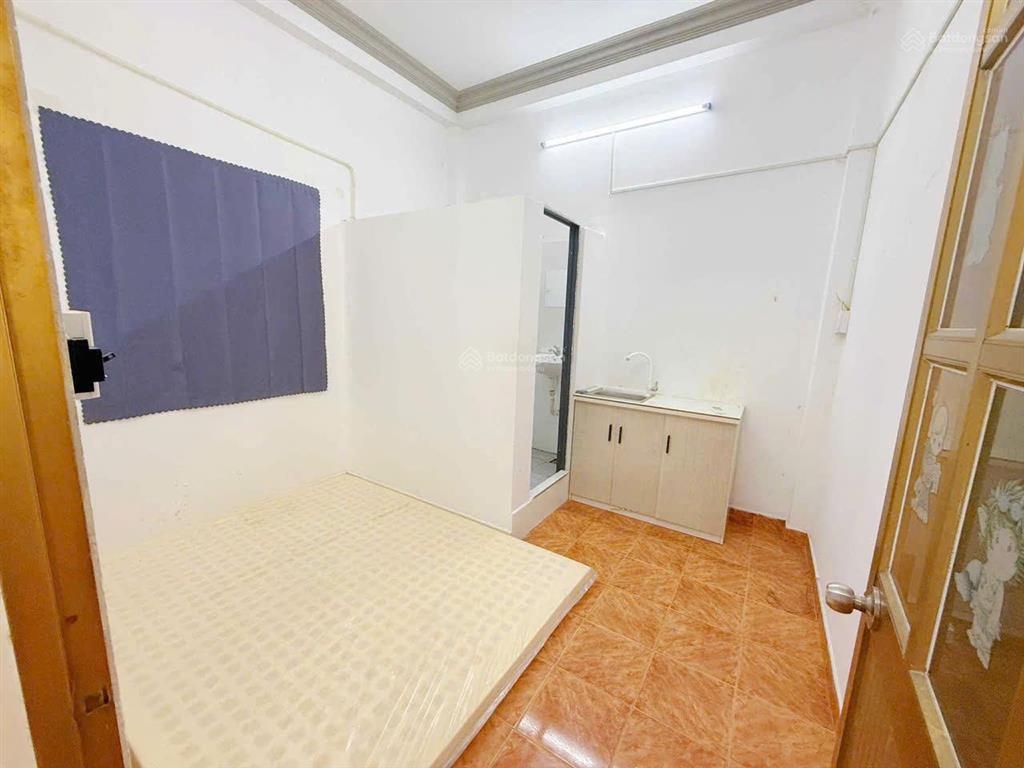 Cho thuê phòng 2tr6  2tr8 mt đường số 10, p13, q.6, ngay phố ẩm thực