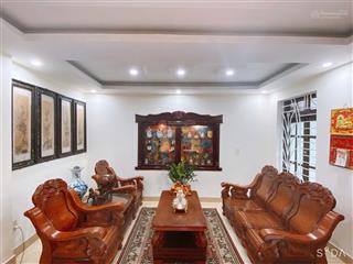 Bán nhà phố, full nội thất xịn xò, hệ thống năng lượng mặt trời. xung quanh vô vàn tiện ích