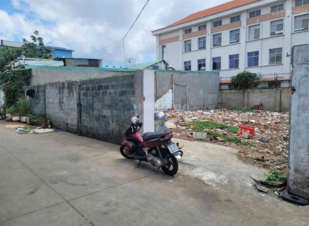 Bán đất ngang 10m xây biệt thự đẹp sát mặt tiền nguyễn tri phương, p an bình tp dĩ an giá 7.5 tỷ