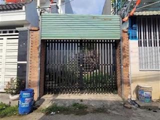 Bán đất sổ hồng riêng đường nhựa thông, gần tt y tế dĩ an, giá 2.7 tỷ,  0975 339 ***