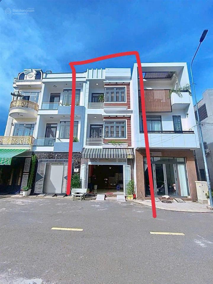 Bán nhà 1 trệt 2 lầu vip gần vincom 550 dt 66m² giá 4.999 tỷ tl 0975 339 ***