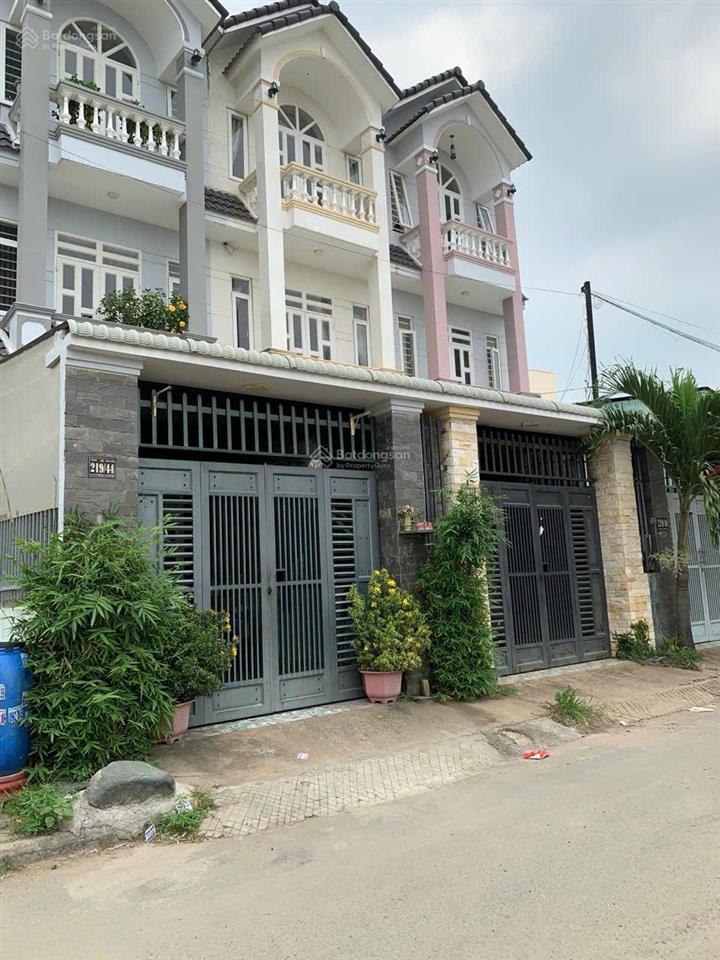 Nhà 3 lầu hoàn công phường dĩ an tphcm gần siêu thị bigc , có sân oto,phòng giá 4.9 tỷ 0975 339 ***