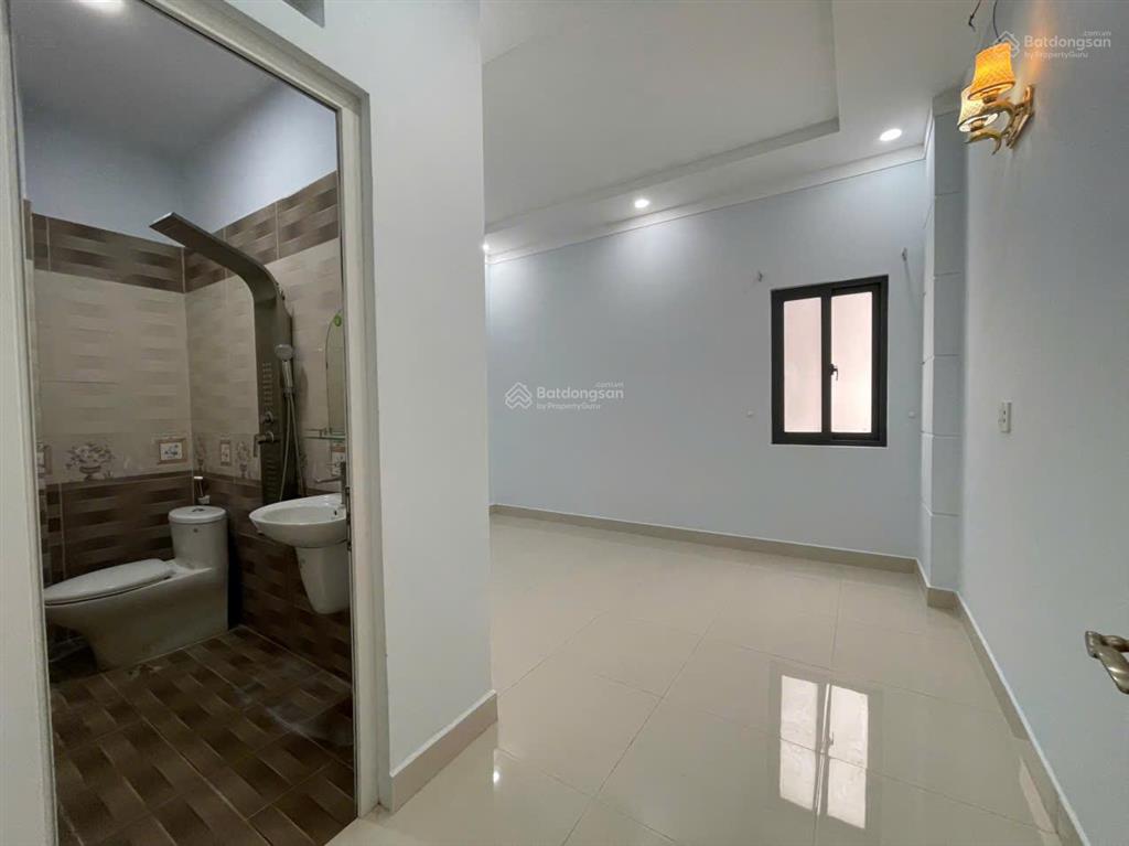 Nhà trục chính khu dân cư phú hồng thịnh 6, phường đông hoà, tphcm, diện tích 60m2 giá 5.8 tỷ