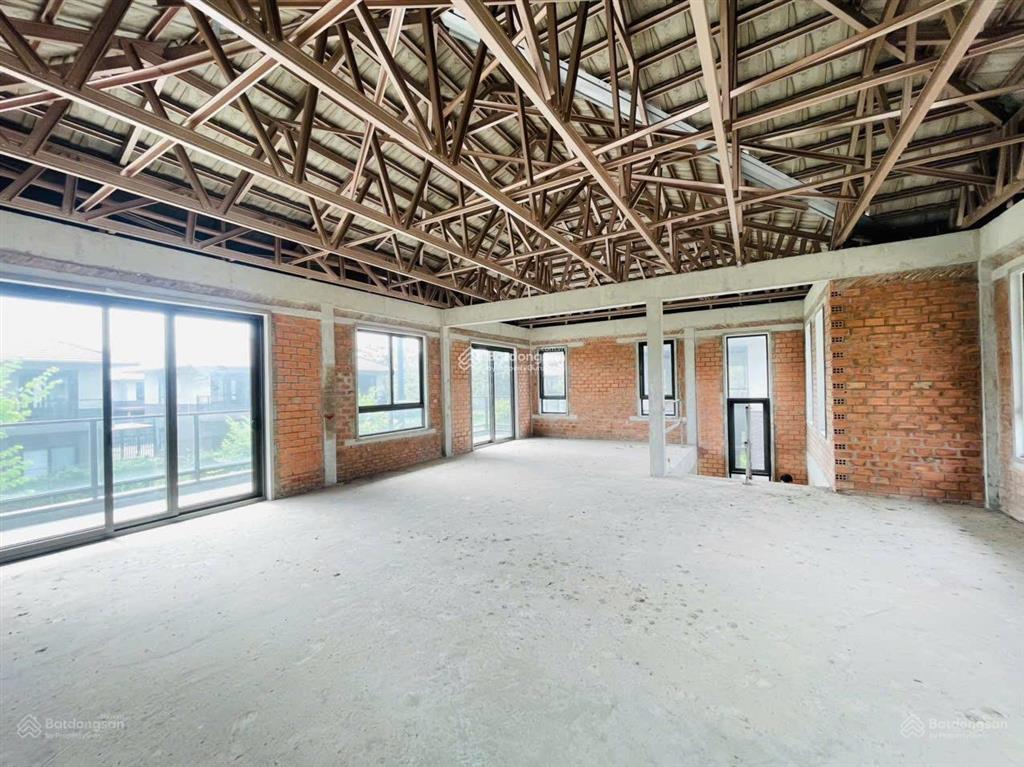 Bán căn đơn lập 300m2 waterpoint phía sau kênh đào chỉ cách sông vàm cỏ 700m